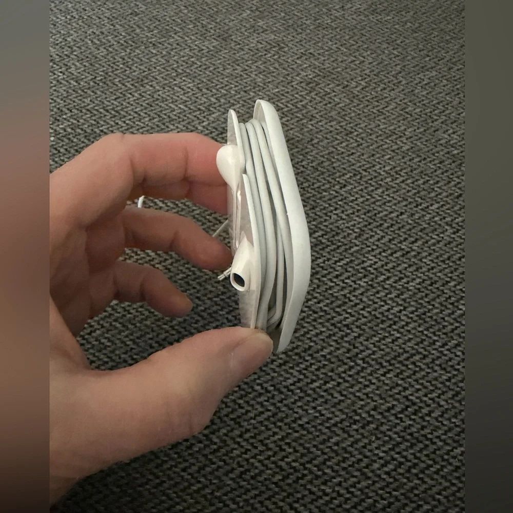 Apple Ear Pods